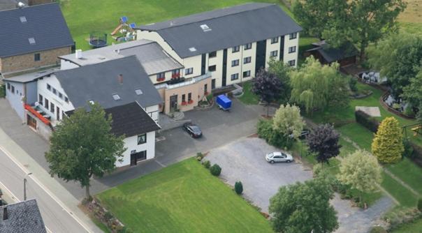 Hotel Zum Buchenberg St. Vith Екстер'єр фото